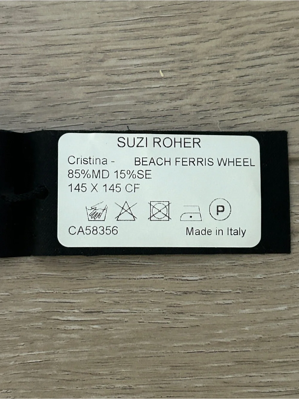 Suzi Roher indulge wearable